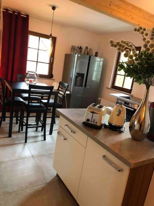 Willkommen Im Casa Felice, Der Wohlfuehl Oase Mit Balkon, 4 Betten Und Homeoffice Platz Aidlingen Exterior photo