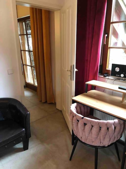 Willkommen Im Casa Felice, Der Wohlfuehl Oase Mit Balkon, 4 Betten Und Homeoffice Platz Aidlingen Exterior photo